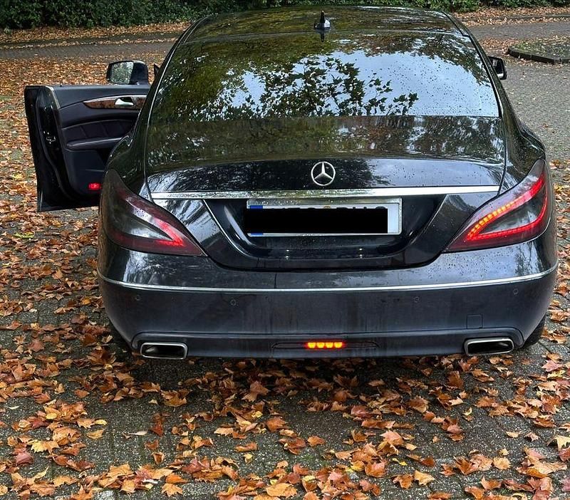Gebraucht Mercedes CLS350 306 PS (225 kW) 2011 Schwarz Limousine