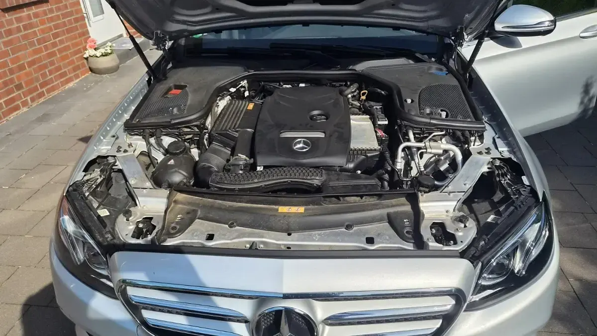 Gebraucht Mercedes E250 Avantgarde 211 PS (155 kW) 2017 Silber Kombi