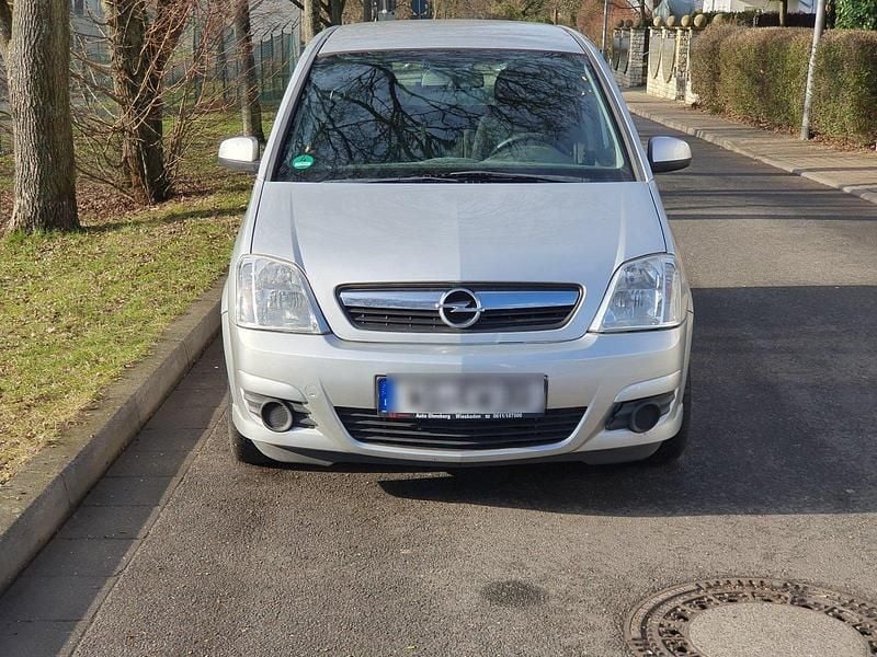 Silber Gebraucht 2010 Opel Meriva Edition Van / Kleinbus | 1.700 € - Bild 1/4