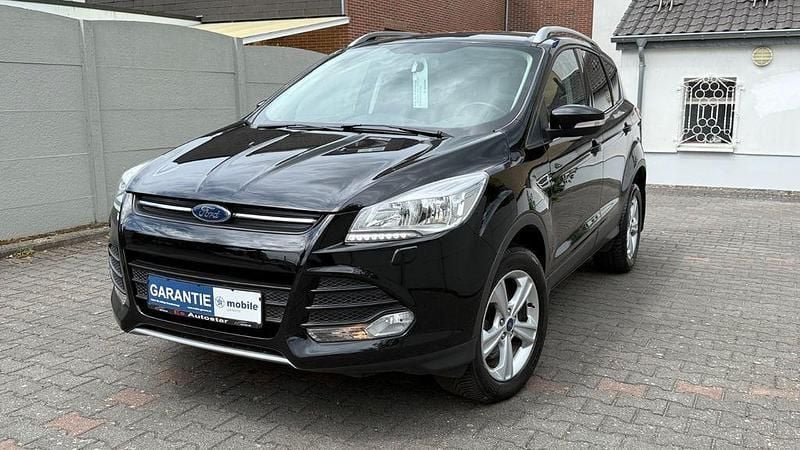 Schwarz Gebraucht 2016 Ford Kuga SUV | 10.390 € (Superpreis) - Bild 1/4