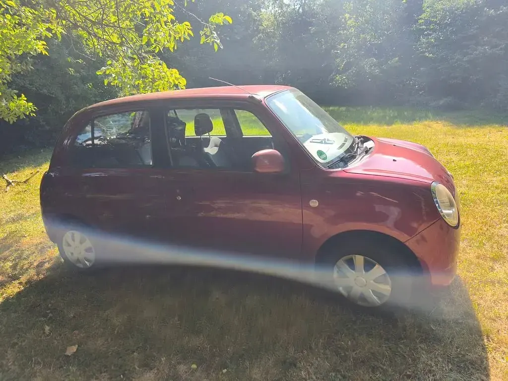 Gebraucht Daihatsu Trevis 58 PS (42 kW) 2006 Rot Kleinwagen