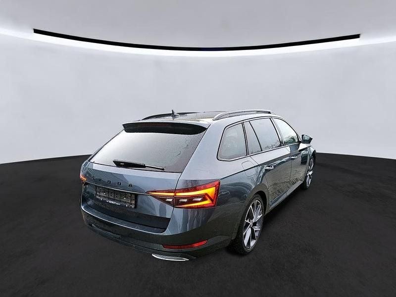 Gebraucht Skoda Superb SportLine 150 PS (110 kW) 2021 Grau Kombi