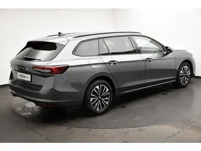 Gebraucht Skoda Superb Selection 150 PS (110 kW) 2025 Graphitegrau metallic Kombi