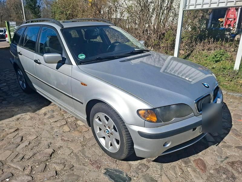 Gebraucht BMW 318 143 PS (105 kW) 2005 Silber Kombi