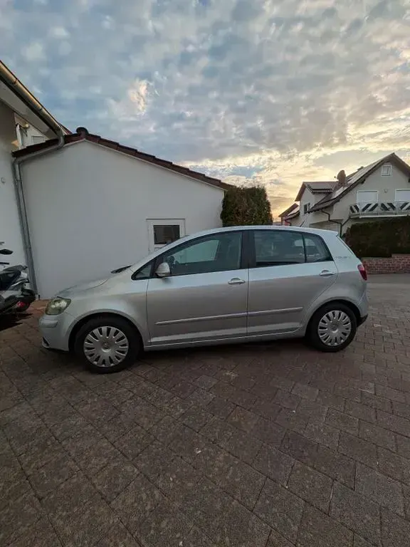 Gebraucht VW Golf Plus Cross 116 PS (85 kW) 2007 Silber Van / Kleinbus