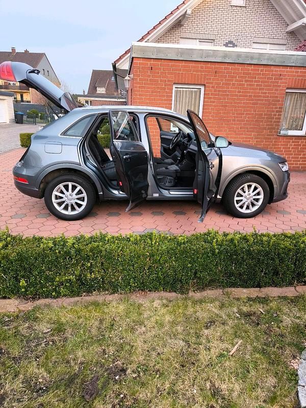 Gebraucht Audi Q3 Comfort 150 PS (110 kW) 2015 Grau SUV