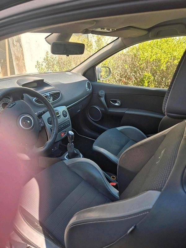 Gebraucht Renault Clio II GT 128 PS (94 kW) 2009 Schwarz Kleinwagen