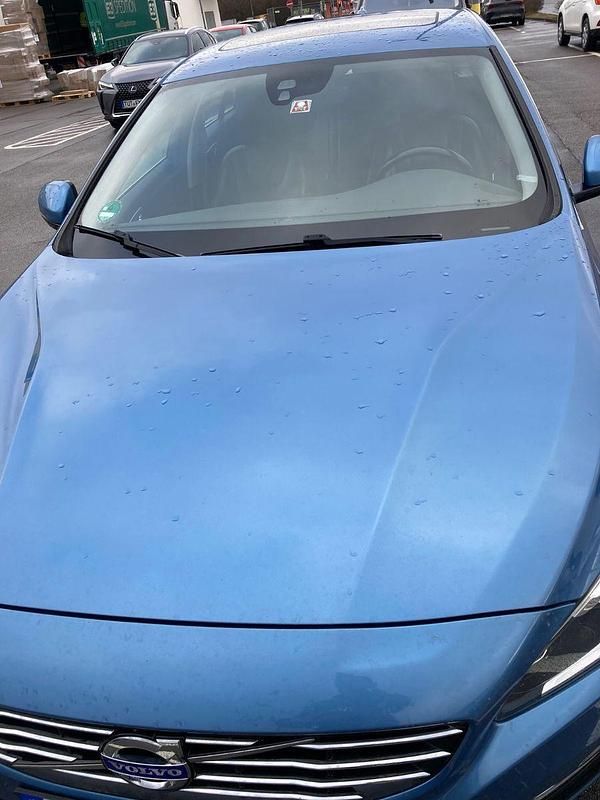 Blau Gebraucht 2015 Volvo V60 Kombi | 9.999 € (Guter Preis) - Bild 1/4