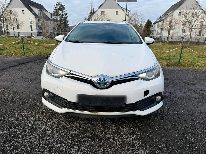 Gebraucht Toyota Auris Hybrid 100 PS (73 kW) 2017 Weiß Kombi
