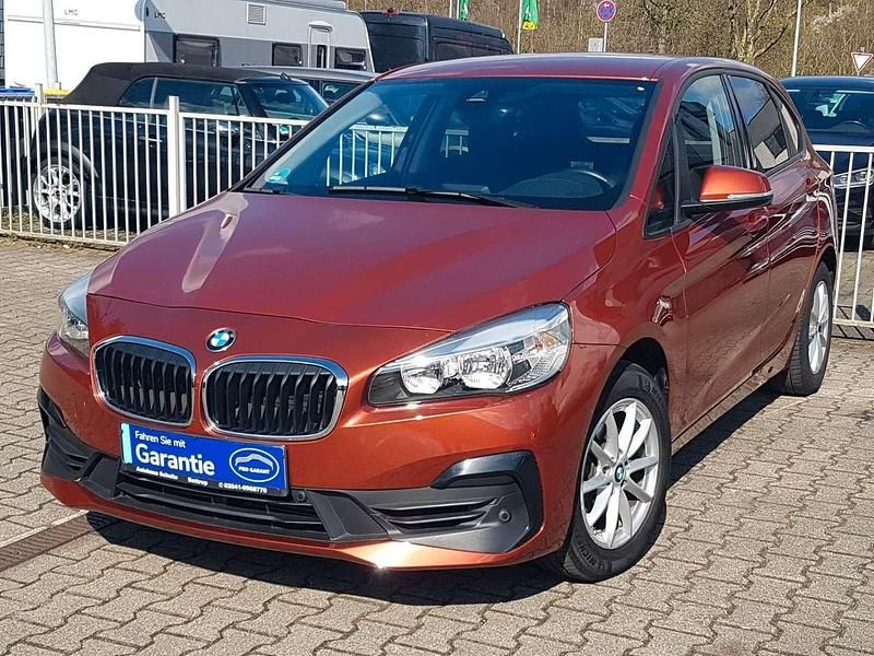 Gebraucht BMW 218 Advantage 140 PS (102 kW) 2018 Sunset orange Van / Kleinbus