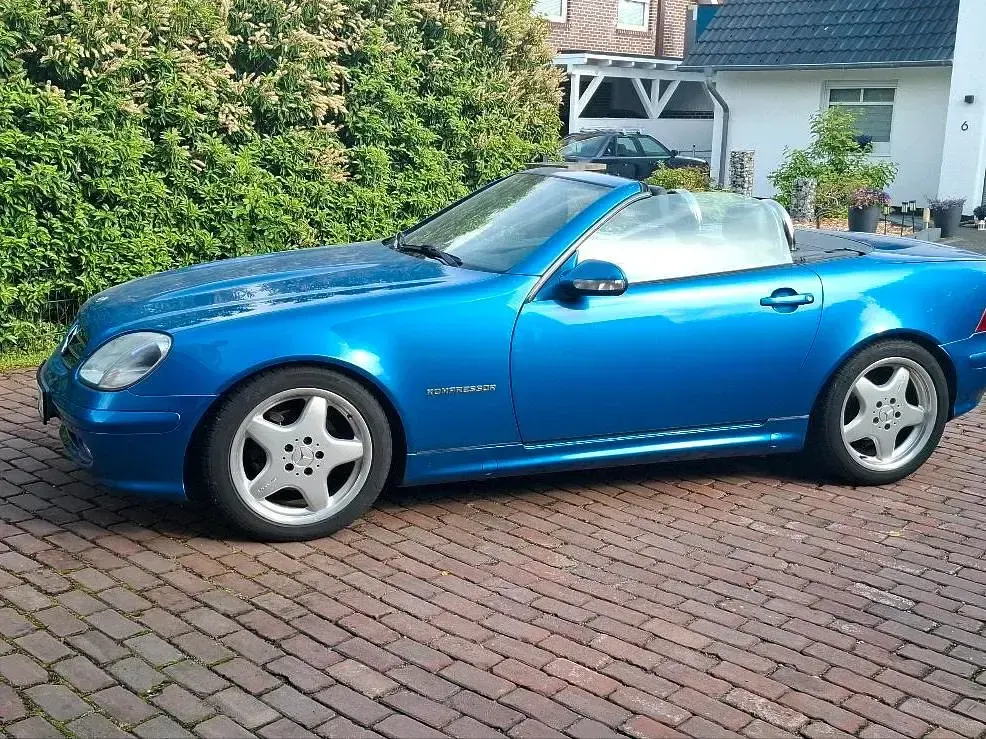 Gebraucht Mercedes SLK230 197 PS (144 kW) 2002 Blau Cabrio