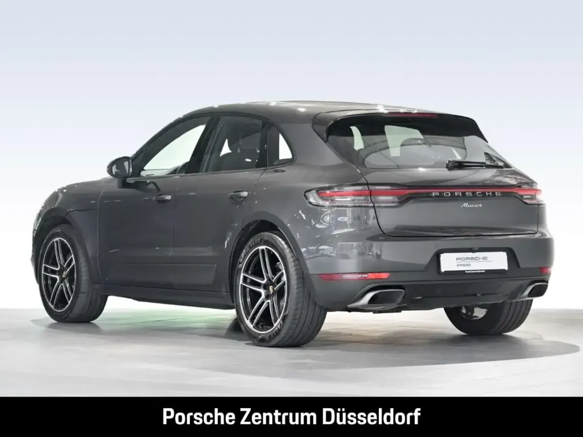 Gebraucht Porsche Macan 245 PS (180 kW) 2021 Vulkangraumetallic SUV