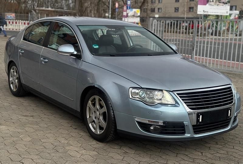 Gebraucht VW Passat 200 PS (147 kW) 2005 Silber Limousine