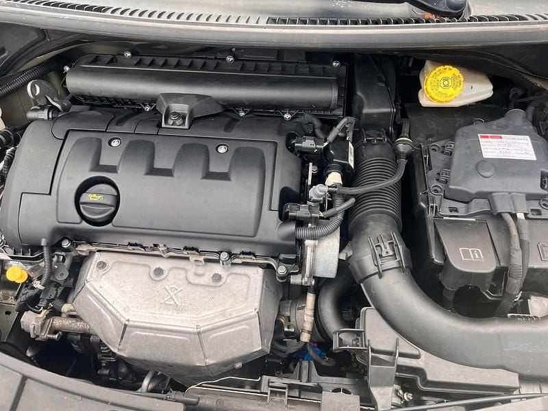 Gebraucht Peugeot 207 120 PS (88 kW) 2012 Schwarz Cabrio