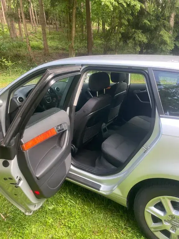 Gebraucht Audi A3 Ambiente 140 PS (102 kW) 2010 Silber Kleinwagen
