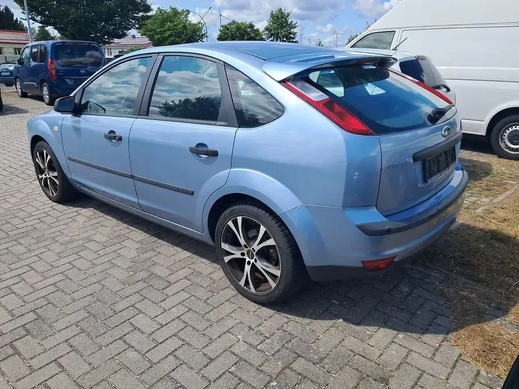 Gebraucht Ford Focus Fun X 116 PS (85 kW) 2006 Blau Limousine