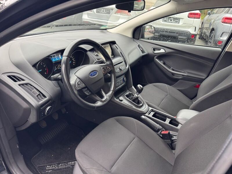 Gebraucht Ford Focus Business Edition 125 PS (91 kW) 2015 Schwarz Limousine
