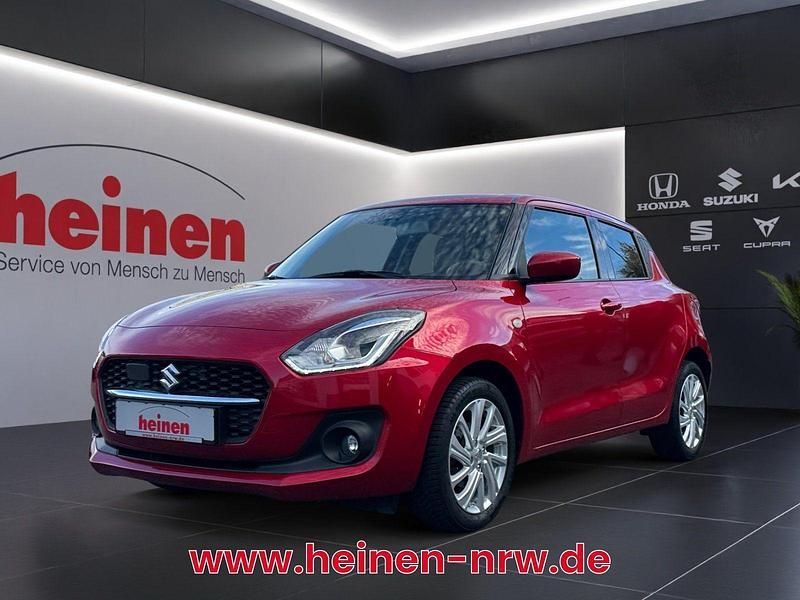 Rot Gebraucht 2021 Suzuki Swift Comfort Kleinwagen | 12.899 € (Guter Preis) - Bild 1/4