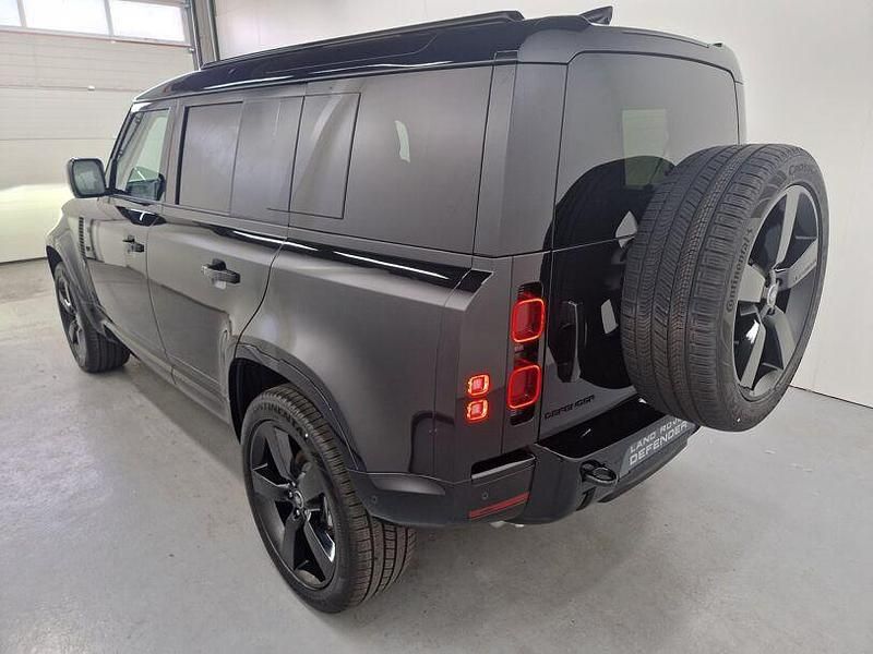 Gebraucht Land Rover Defender HSE Dynamic 249 PS (183 kW) 2025 Santorini black SUV