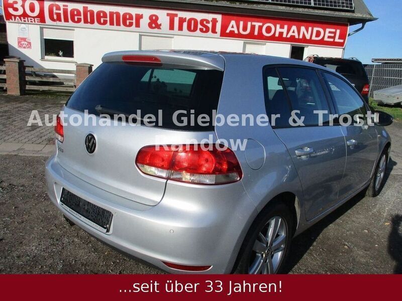 Gebraucht VW Golf VI Match 122 PS (89 kW) 2012 Silber Kleinwagen