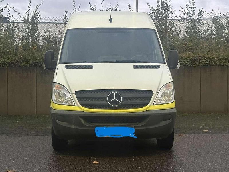 Gelb Gebraucht 2011 Mercedes Sprinter Van | 8.999 € (Guter Preis) - Bild 1/4