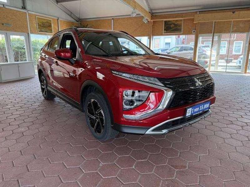 Gebraucht Mitsubishi Eclipse Cross Plus 188 PS (138 kW) 2022 Dynamicrot (metallic) SUV