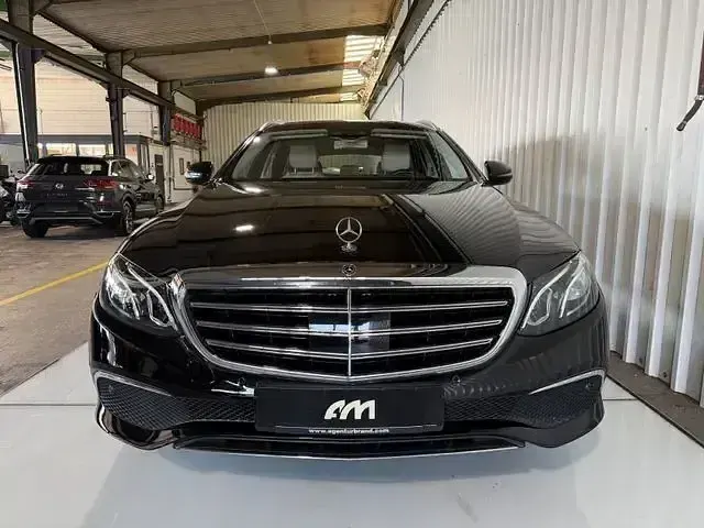 Gebraucht Mercedes E300 Business 306 PS (225 kW) 2020 Schwarz Limousine