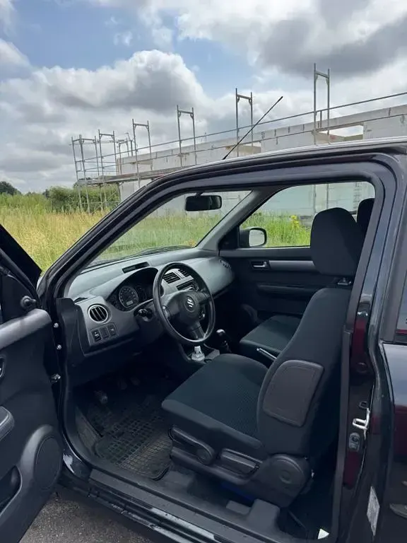 Gebraucht Suzuki Swift Club 92 PS (67 kW) 2008 Schwarz Kleinwagen