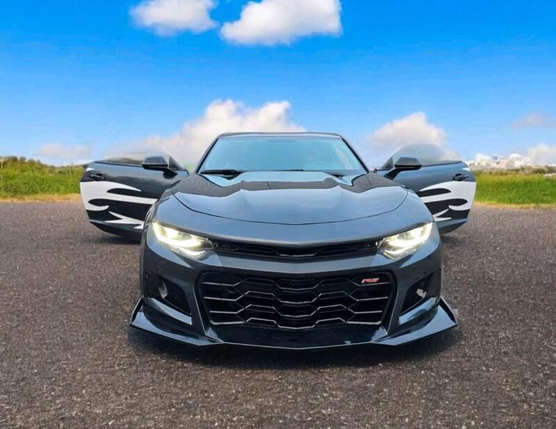 Grau Gebraucht 2019 Chevrolet Camaro ZL1 Coupé | 31.000 € (Fairer Preis) - Bild 1/4