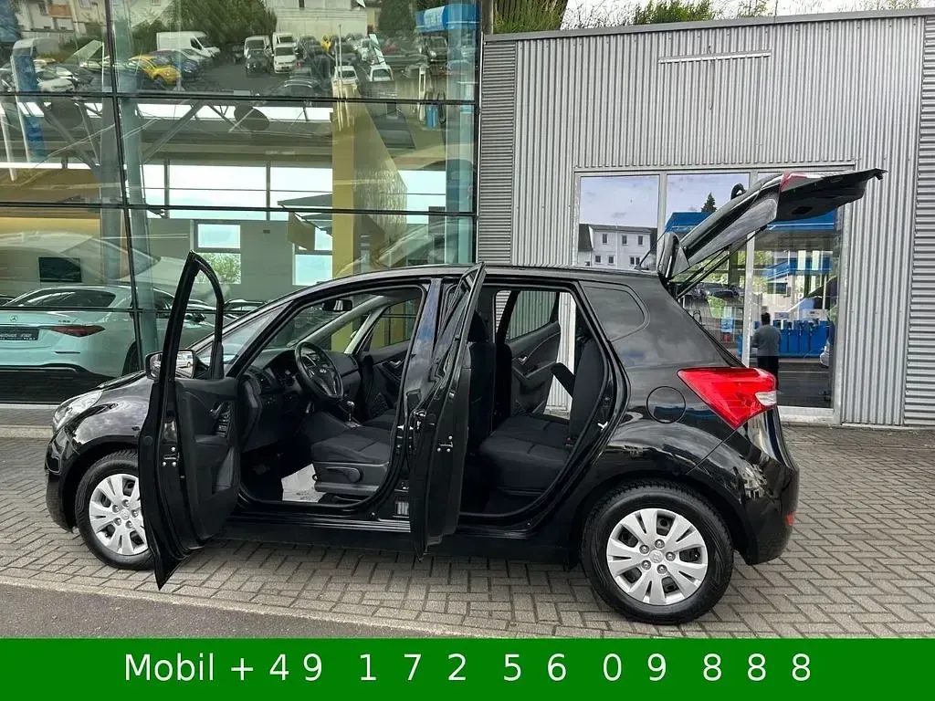Gebraucht Hyundai ix20 Comfort 125 PS (91 kW) 2013 Schwarz Kleinwagen