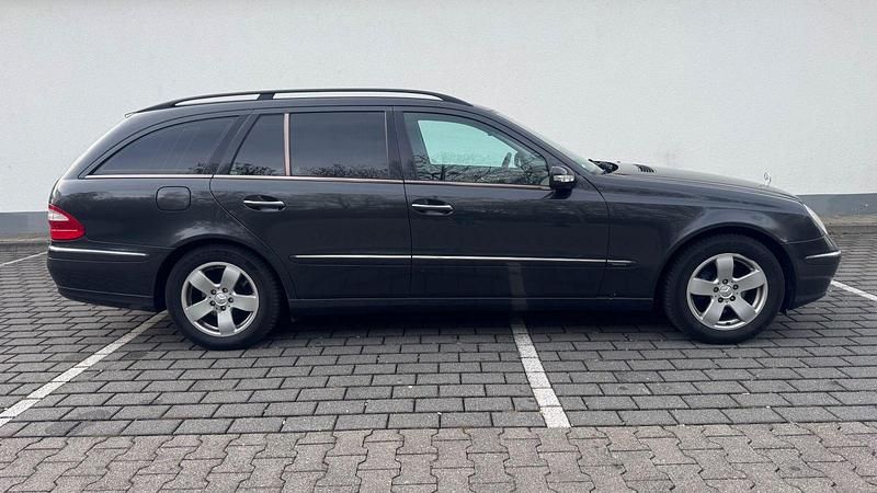 Gebraucht Mercedes E320 Elegance 224 PS (164 kW) 2003 Grau Kombi