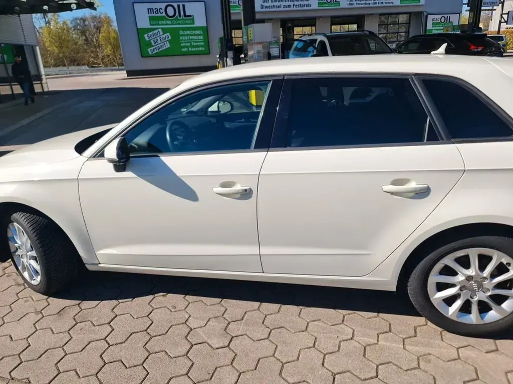 Gebraucht Audi A3 Ambiente 150 PS (110 kW) 2014 Weiß Limousine