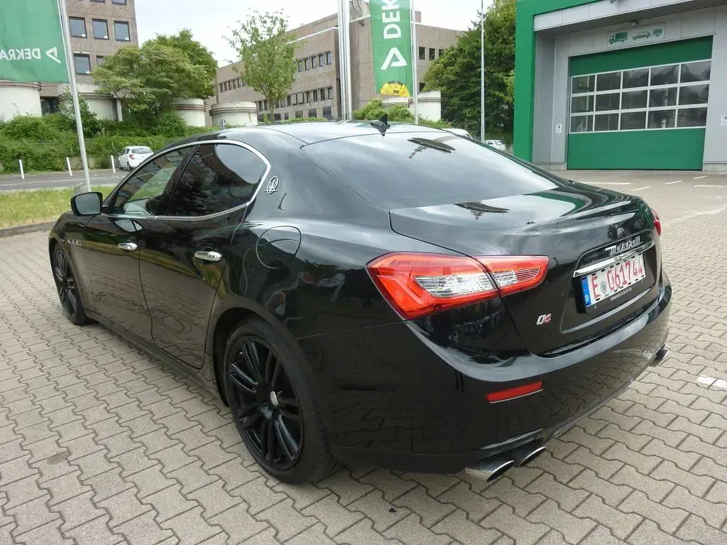Gebraucht Maserati Ghibli 411 PS (302 kW) 2015 Schwarz Limousine