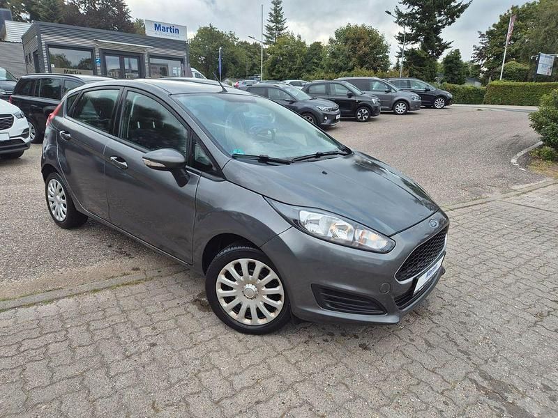 Grau Gebraucht 2016 Ford Fiesta Trend Kleinwagen | 6.999 € (Fairer Preis) - Bild 1/4
