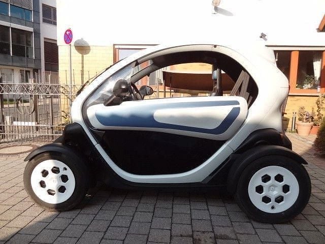 Second-hand Renault Twizy 8 kW (11 CP) 2012 Alb Hatchback