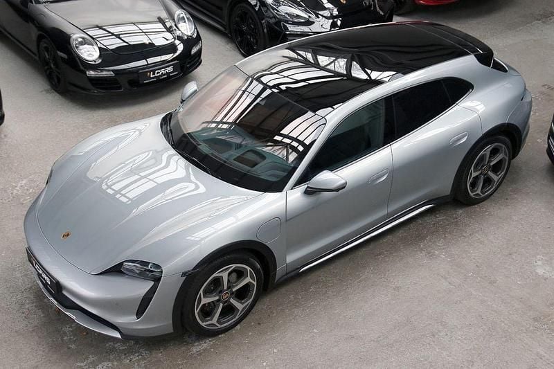 Silber Gebraucht 2021 Porsche Taycan Cross Turismo Limousine | 60.990 € (Guter Preis) - Bild 1/4