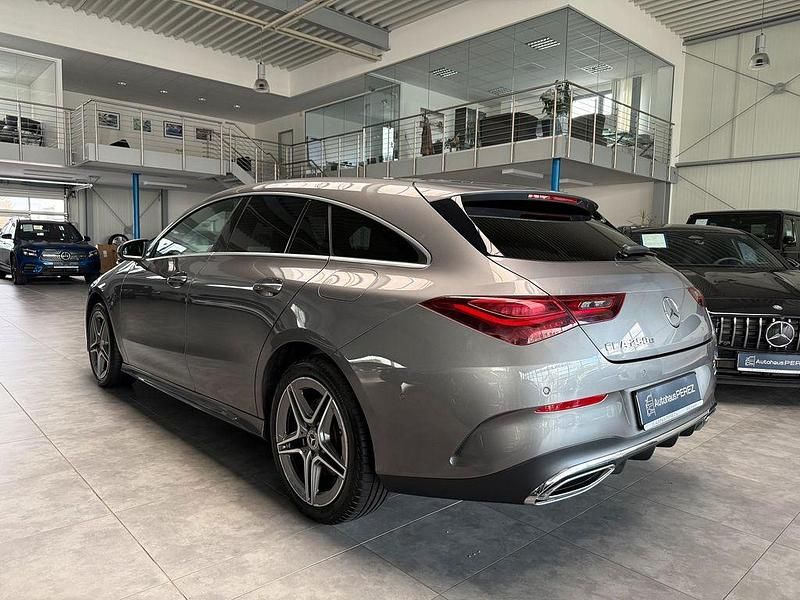 Gebraucht Mercedes CLA250e Shooting Brake AMG 163 PS (119 kW) 2024 Grau Kombi