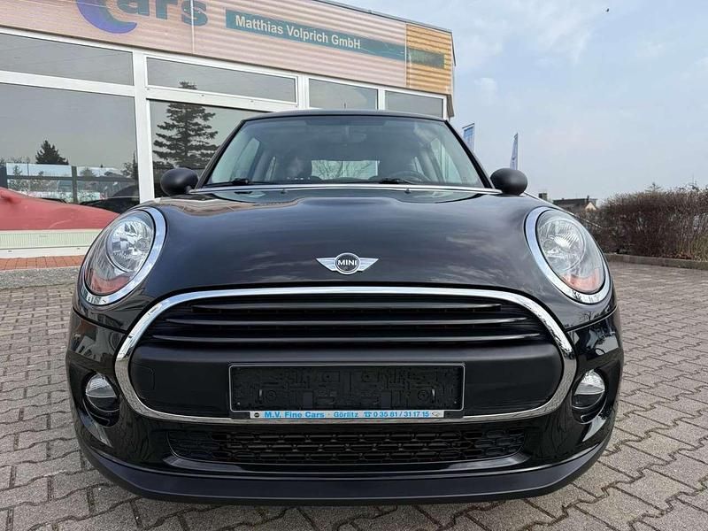 Gebraucht Mini ONE 75 PS (55 kW) 2017 Schwarz Kleinwagen