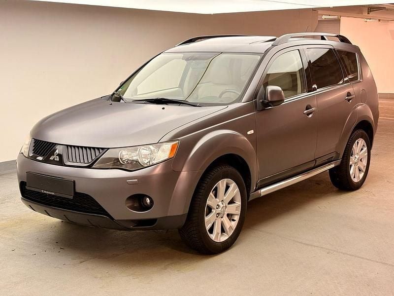 Gebraucht Mitsubishi Outlander Instyle 170 PS (125 kW) 2008 Grau SUV