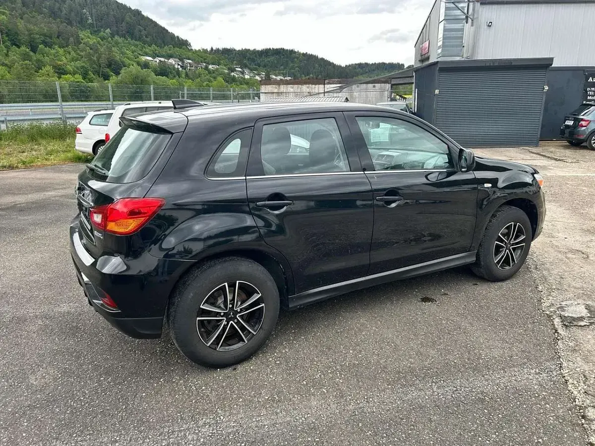 Gebraucht Mitsubishi ASX Edition 117 PS (86 kW) 2018 Pantherschwarz (p) SUV