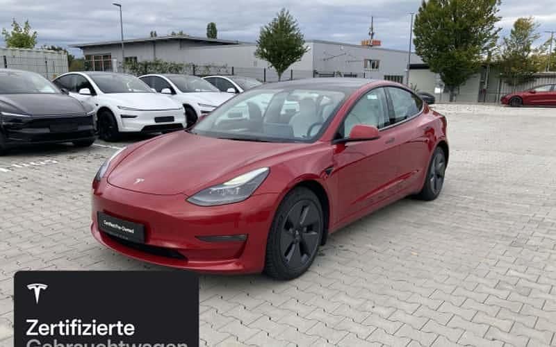 Rot Gebraucht 2022 Tesla Model 3 Long Range RWD Limousine | 32.100 € (Teuer) - Bild 1/4