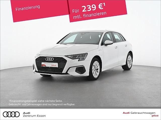 Ibisweiß Gebraucht 2022 Audi A3 Sportback e-tron Business Limousine | 20.980 € (Guter Preis) - Bild 1/3