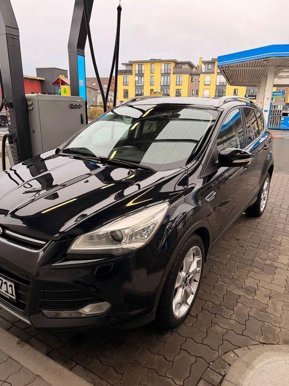 Gebraucht Ford Kuga Titanium 163 PS (119 kW) 2013 Schwarz SUV