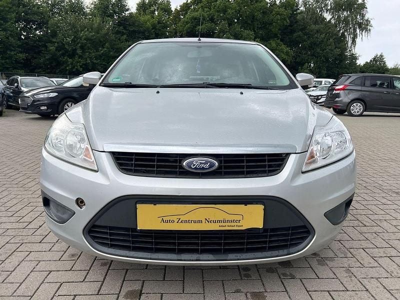 Gebraucht Ford Focus Style 80 PS (58 kW) 2009 Silber Limousine