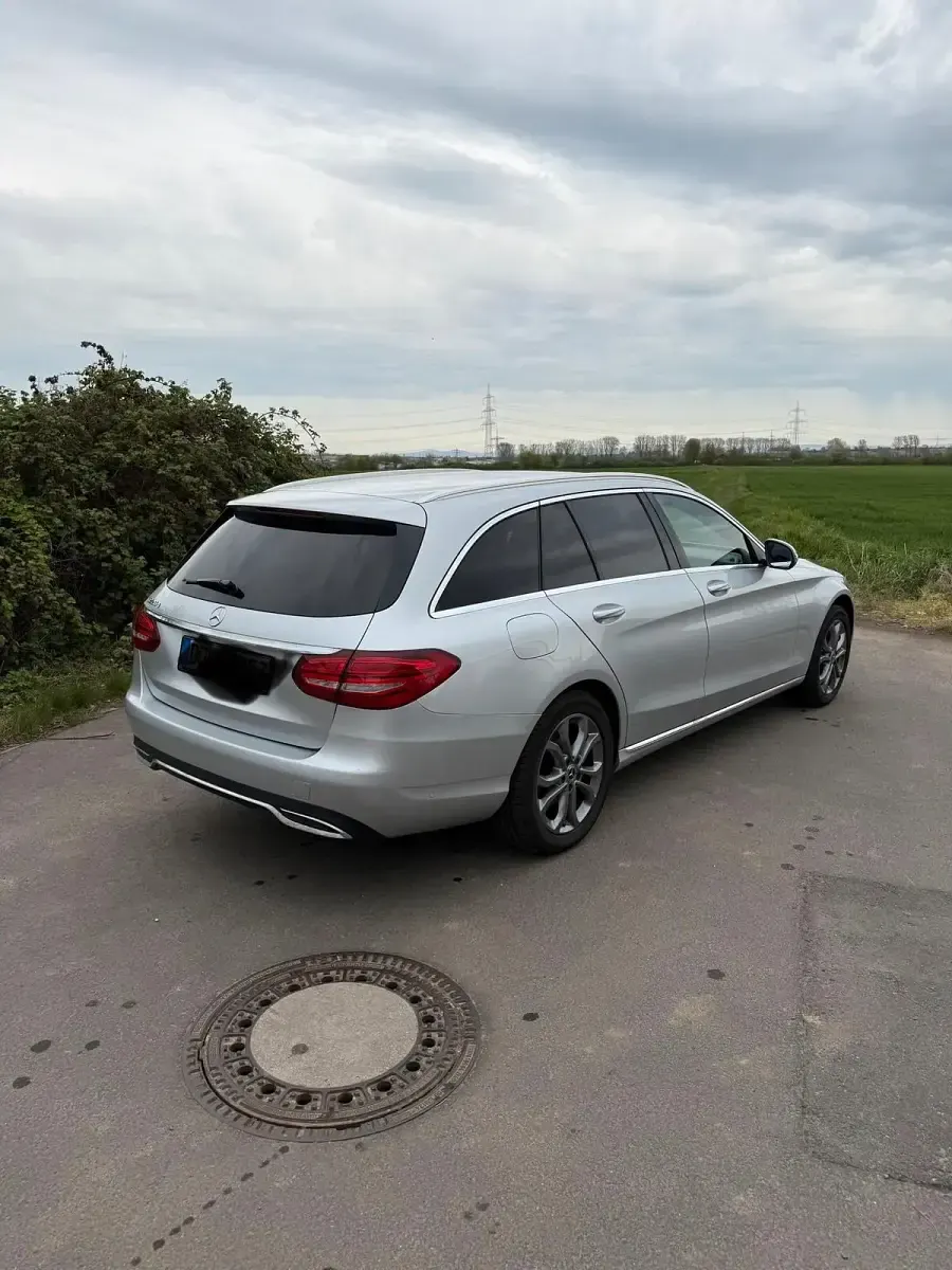 Second-hand Mercedes C220 170 CP (125 kW) 2018 Argintiu Break