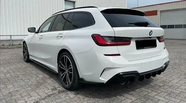 Gebraucht BMW 330e M Sport 292 PS (214 kW) 2021 Weiß Kombi