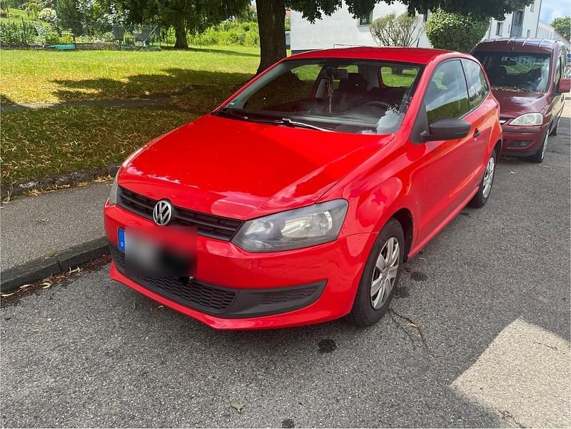 Rot Gebraucht 2011 VW Polo Limousine | 2.000 € (Superpreis) - Bild 1/4