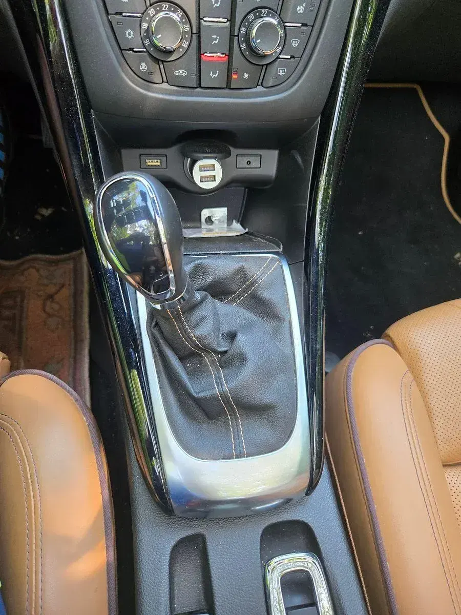 Gebraucht Opel Cascada Innovation 165 PS (121 kW) 2015 Grau Cabrio