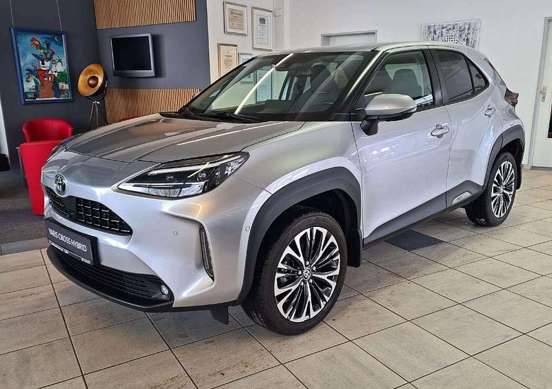 Gebraucht Toyota Yaris Cross Elegant 92 PS (67 kW) 2022 Silber SUV