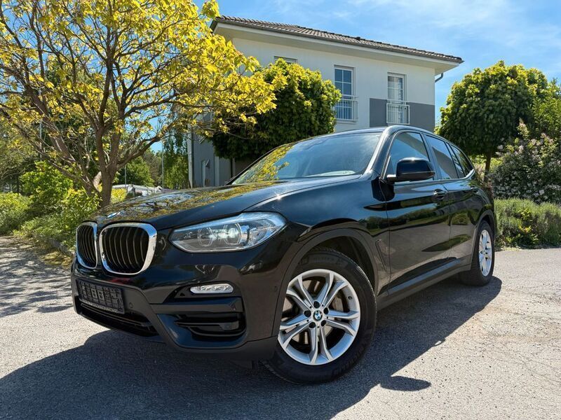 Schwarz Gebraucht 2018 BMW X3 Sport Line SUV | 16.990 € - Bild 1/4